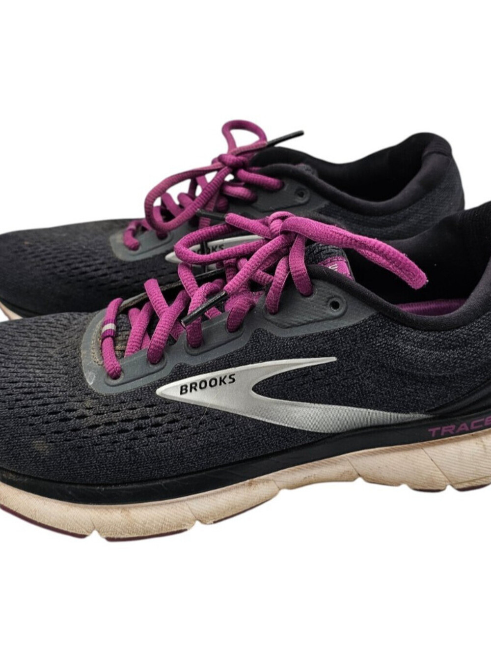 women's Sz 9 Brooks Trace running shoes in a black and wood violet colorway